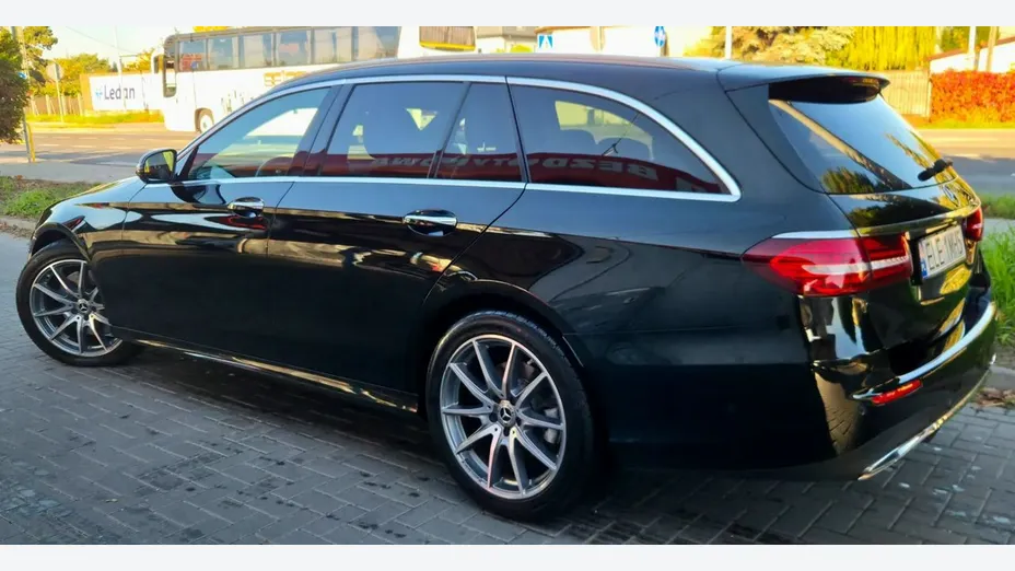 MERCEDES-BENZ E Klasa -