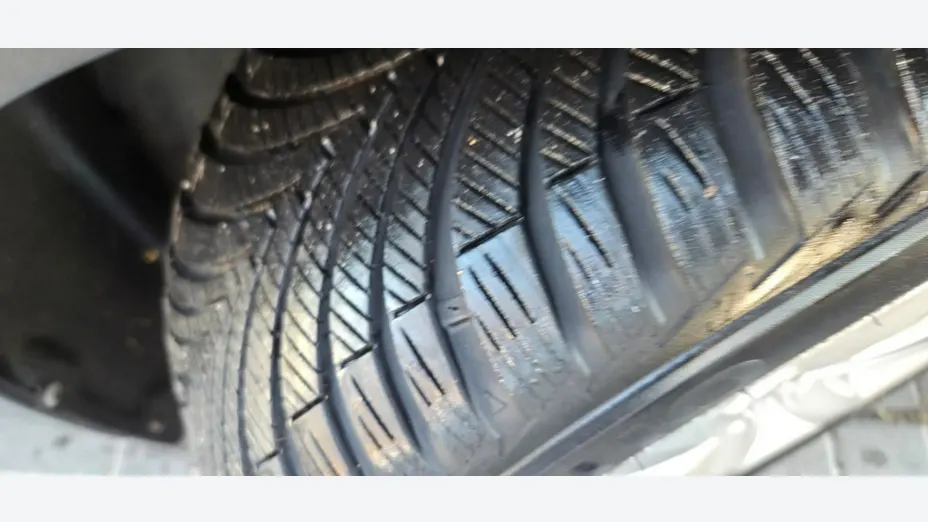 HYUNDAI i40 -