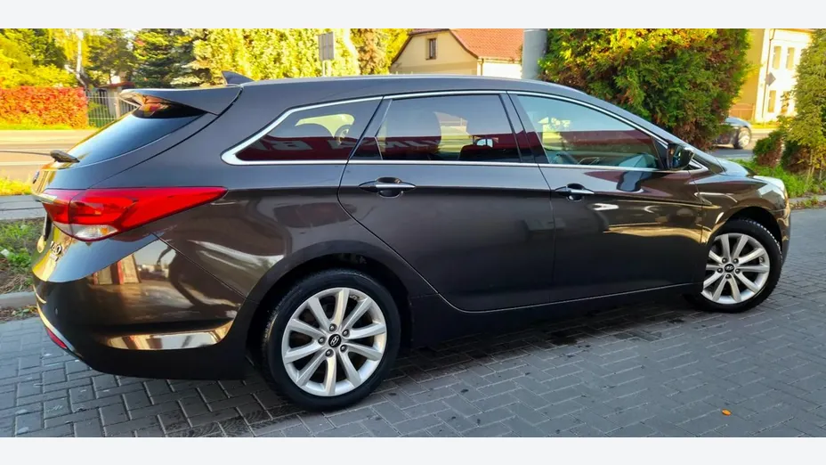 HYUNDAI i40 -