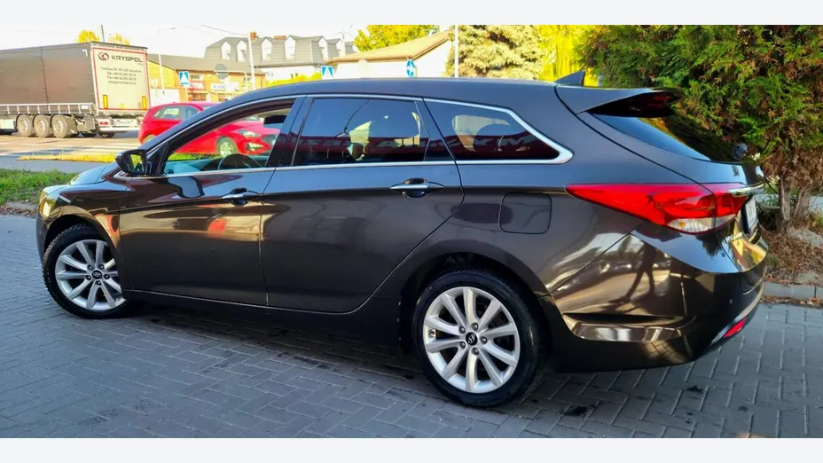 HYUNDAI i40 -