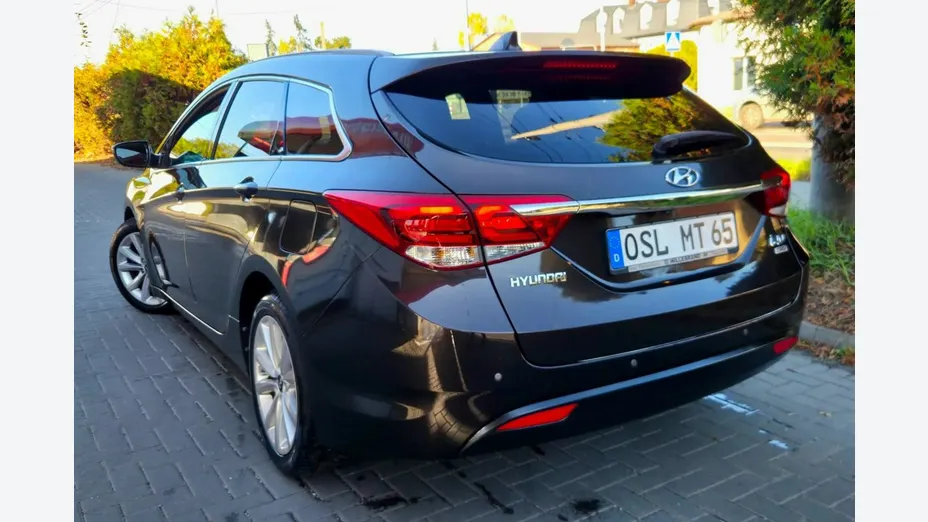 HYUNDAI i40 -
