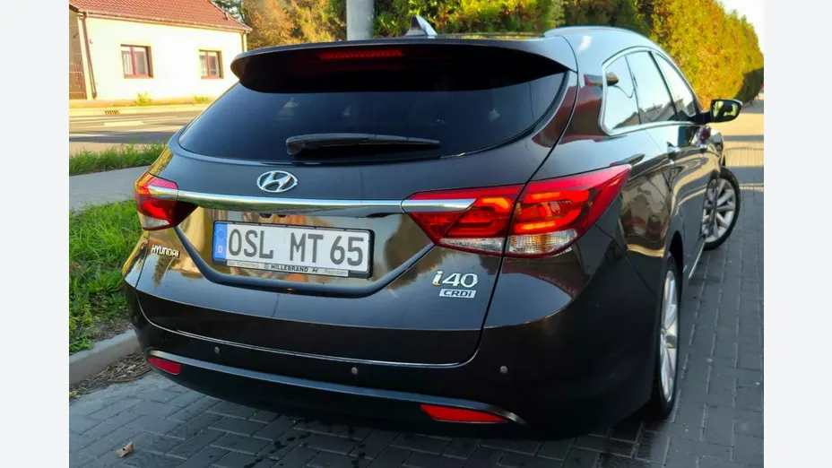 HYUNDAI i40 -