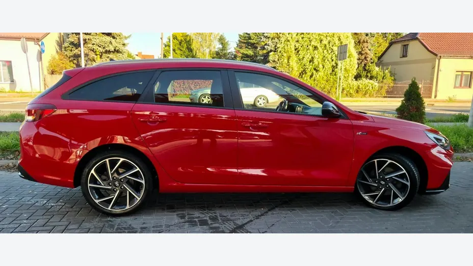 HYUNDAI i30 -