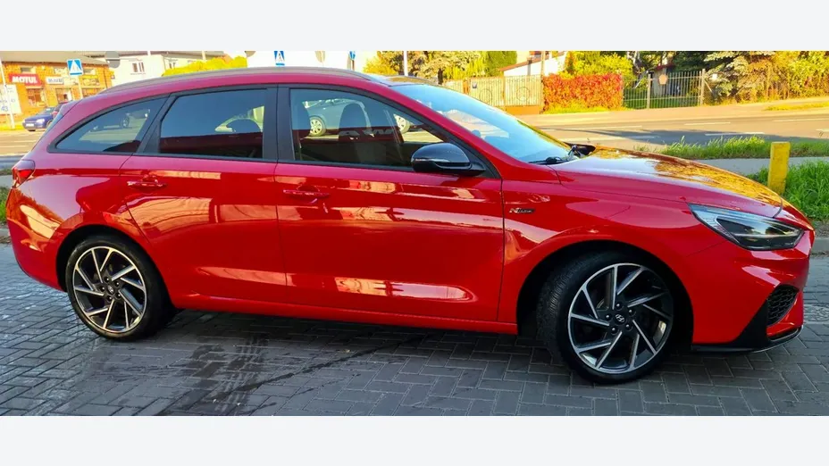 HYUNDAI i30 -