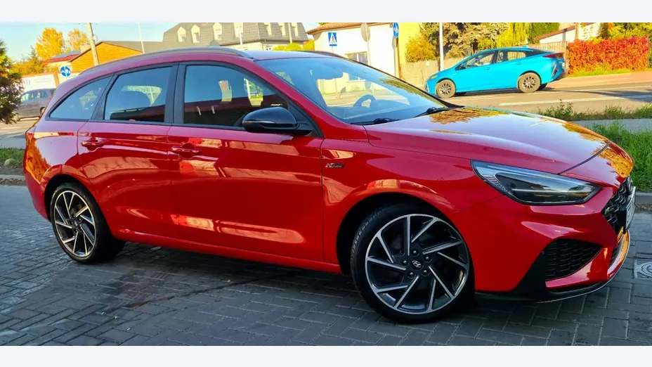 HYUNDAI i30 -
