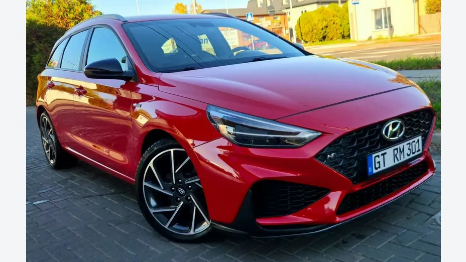 HYUNDAI i30 -