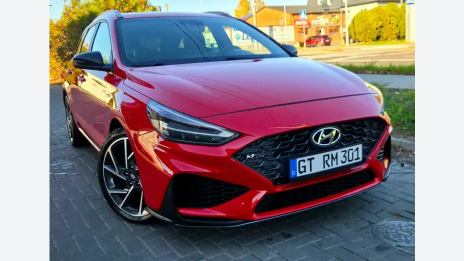 HYUNDAI i30 -