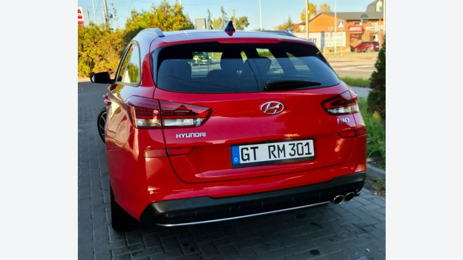 HYUNDAI i30 -