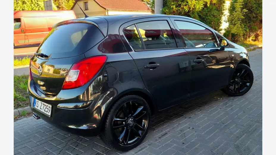 OPEL Corsa -