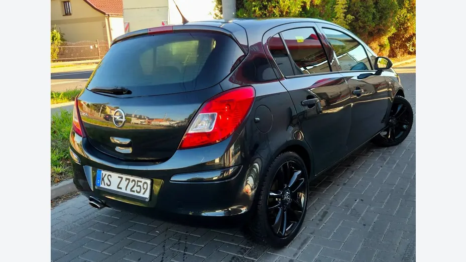 OPEL Corsa -