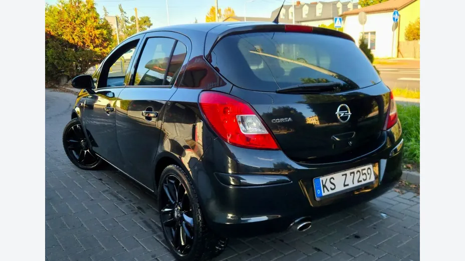 OPEL Corsa -