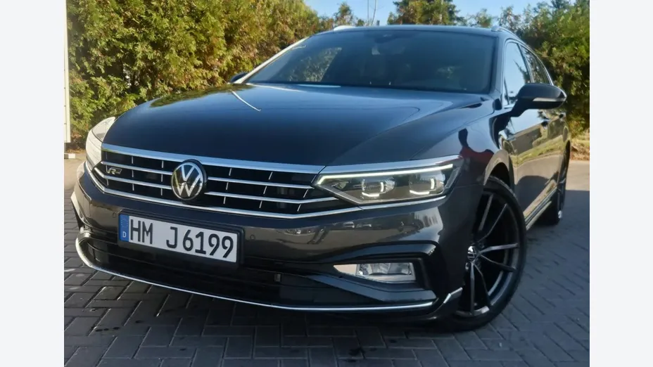 VOLKSWAGEN Passat -