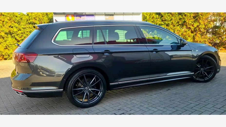 VOLKSWAGEN Passat -