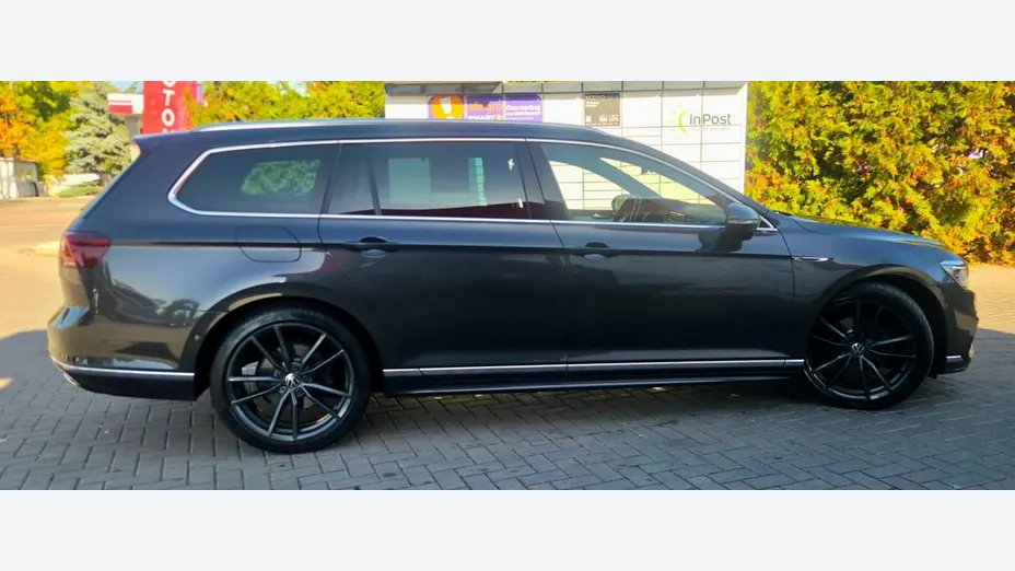VOLKSWAGEN Passat -