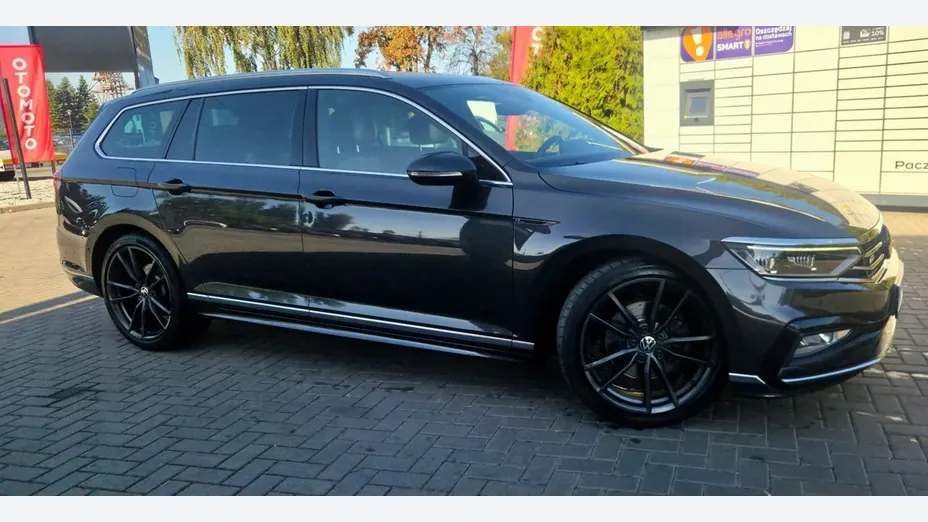 VOLKSWAGEN Passat -