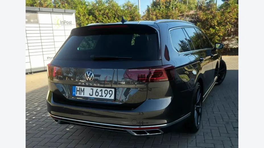 VOLKSWAGEN Passat -