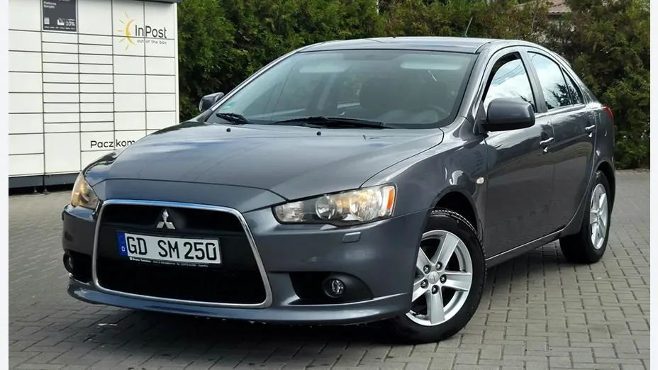 MITSUBISHI Lancer -
