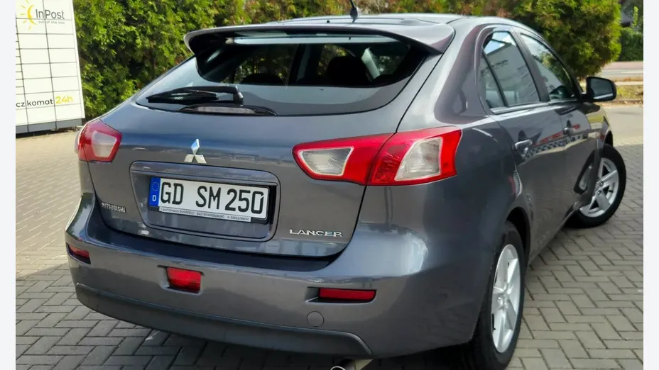 MITSUBISHI Lancer -