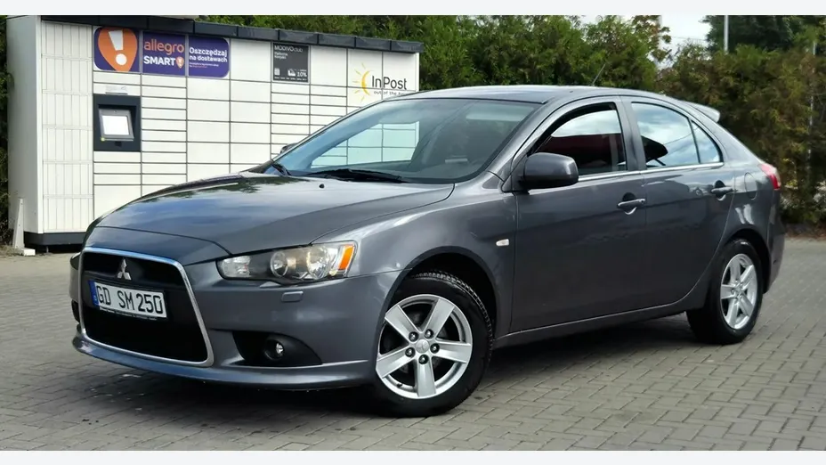 MITSUBISHI Lancer -