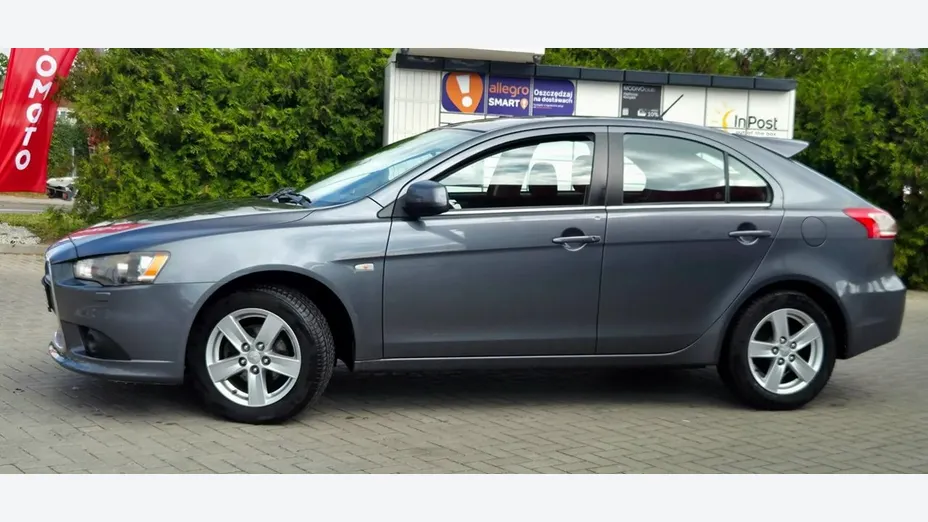 MITSUBISHI Lancer -