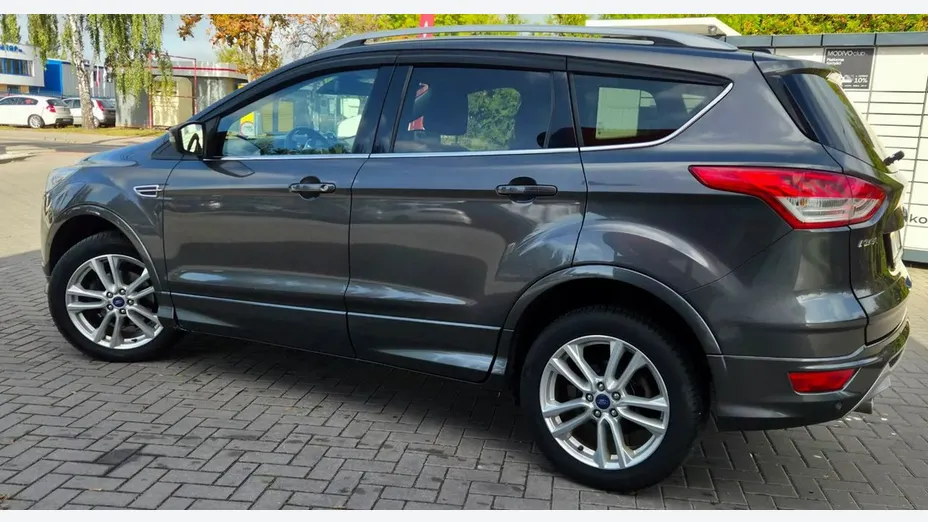 FORD Kuga -