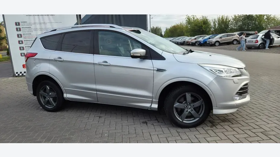 FORD Kuga -