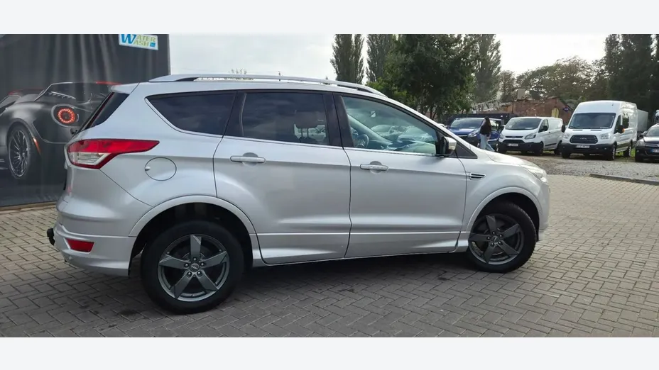 FORD Kuga -
