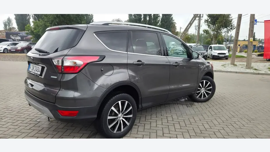 FORD Kuga -