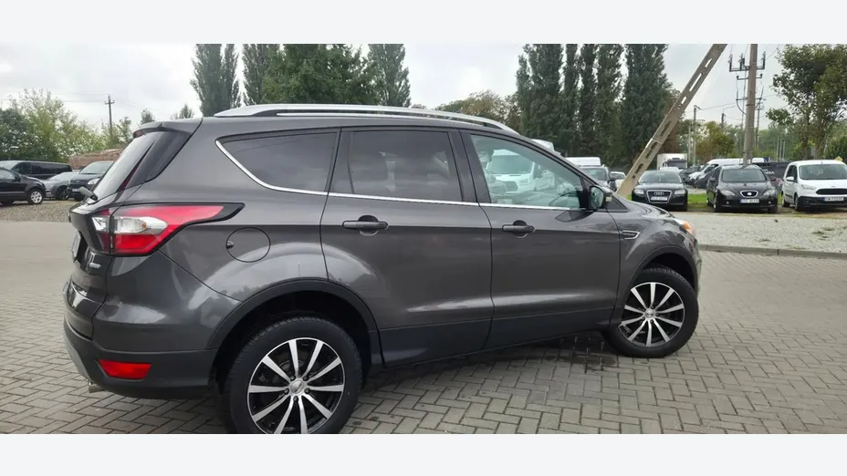 FORD Kuga -