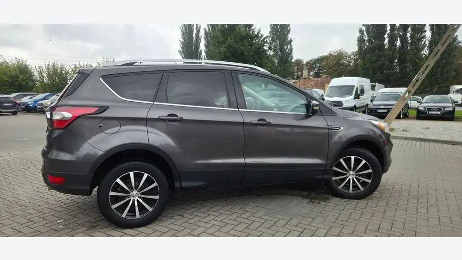 FORD Kuga -