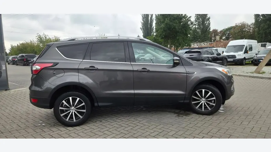 FORD Kuga -