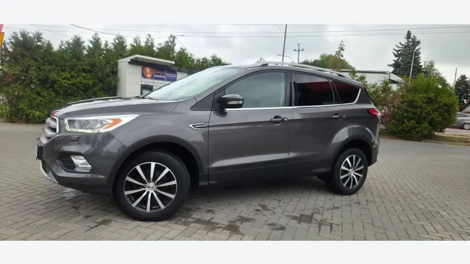 FORD Kuga -