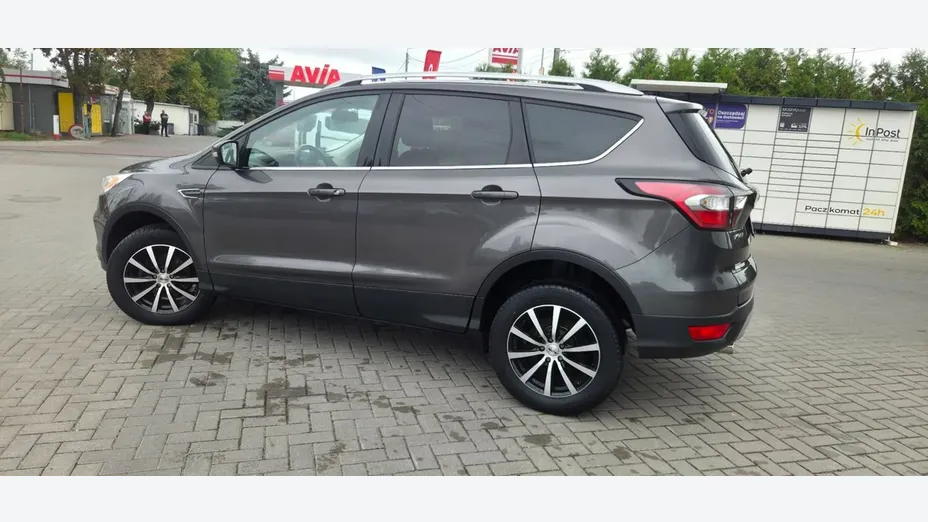 FORD Kuga -