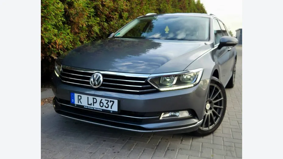 VOLKSWAGEN Passat -