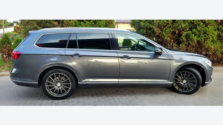 VOLKSWAGEN Passat -
