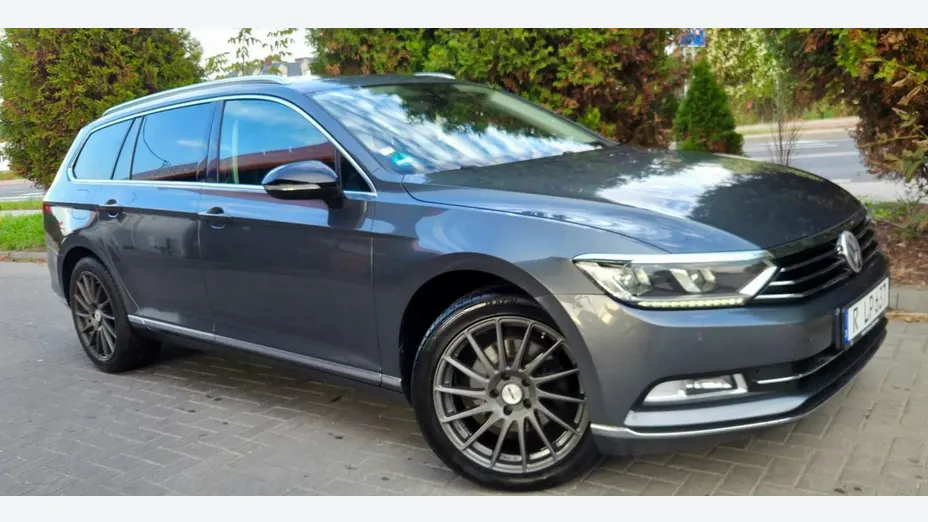 VOLKSWAGEN Passat -