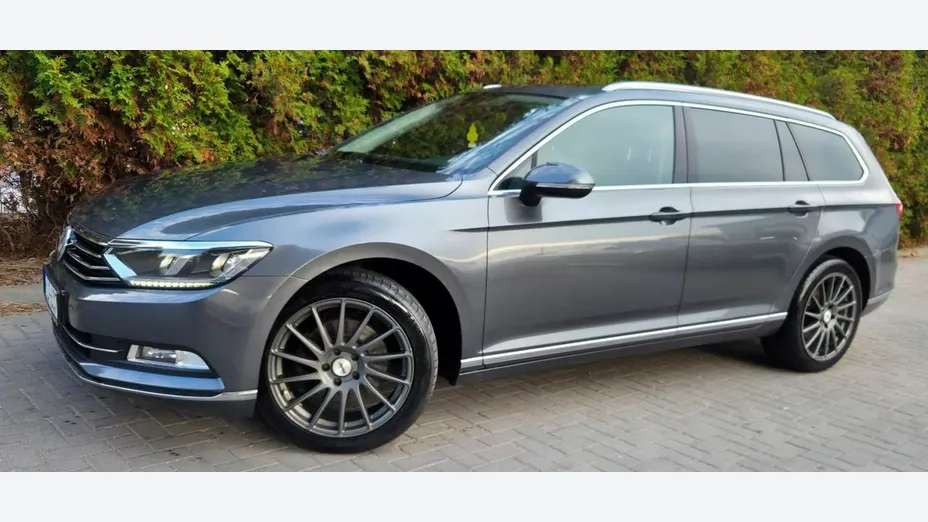 VOLKSWAGEN Passat -