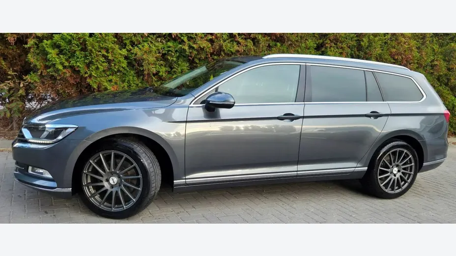 VOLKSWAGEN Passat -
