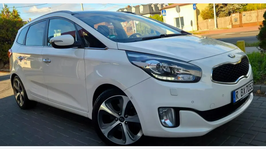 KIA Carens -