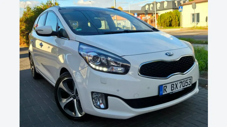 KIA Carens -