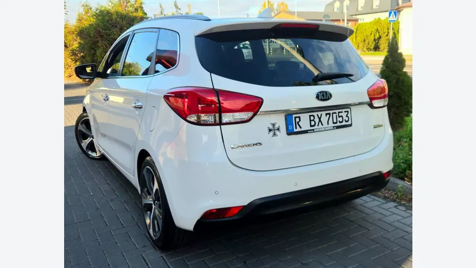 KIA Carens -