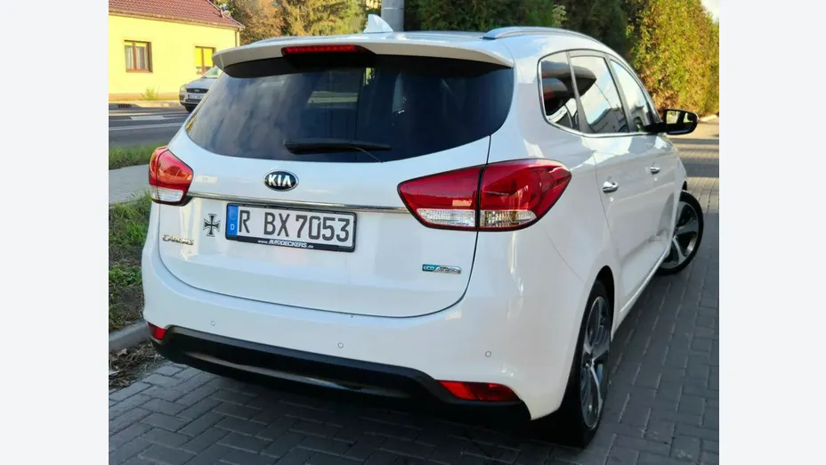 KIA Carens -