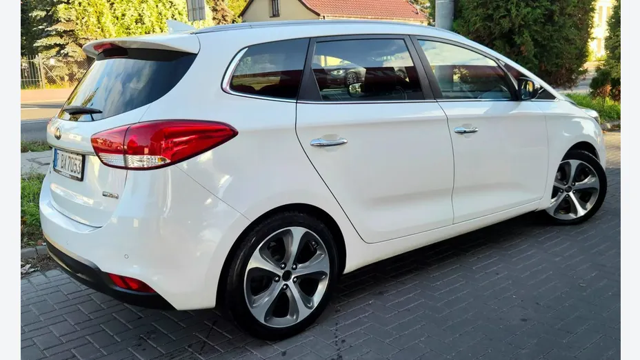 KIA Carens -