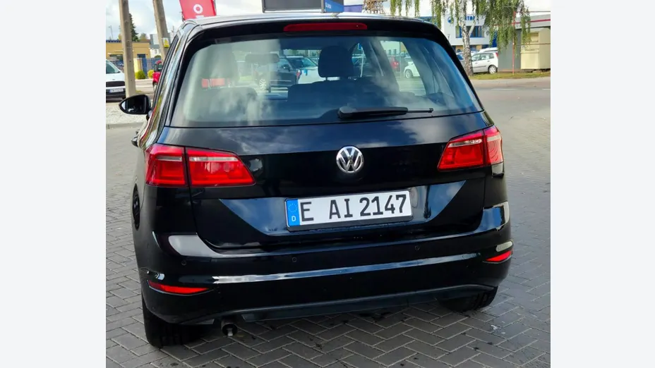 VOLKSWAGEN Golf Sportsvan -