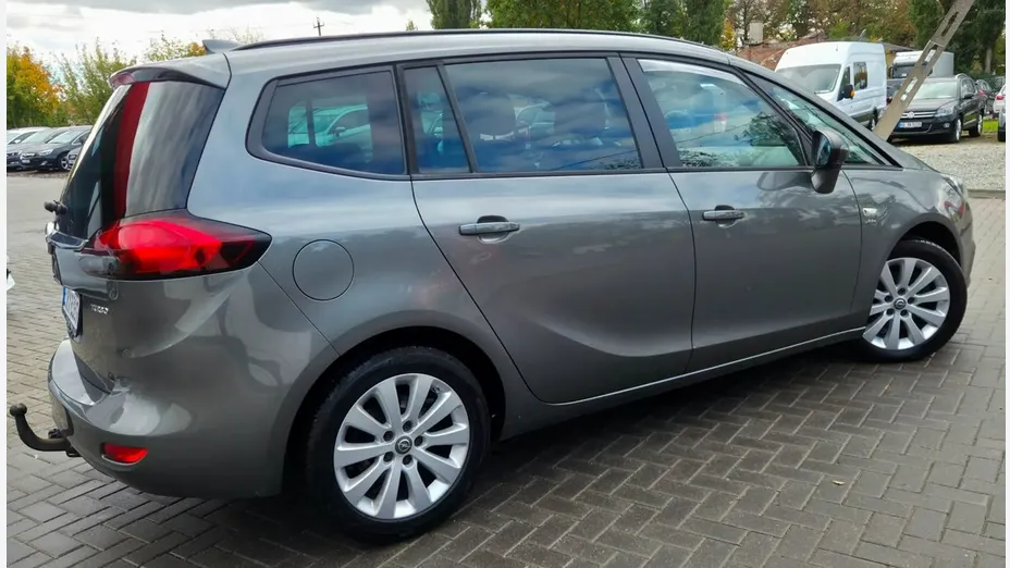 OPEL Zafira -
