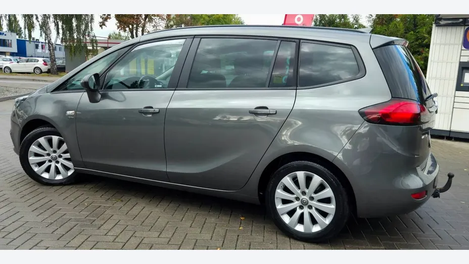 OPEL Zafira -