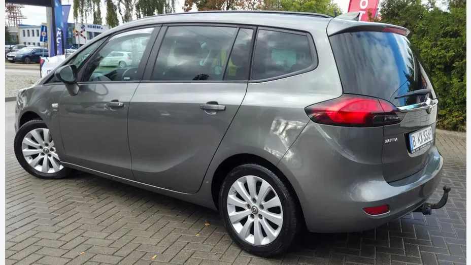 OPEL Zafira -