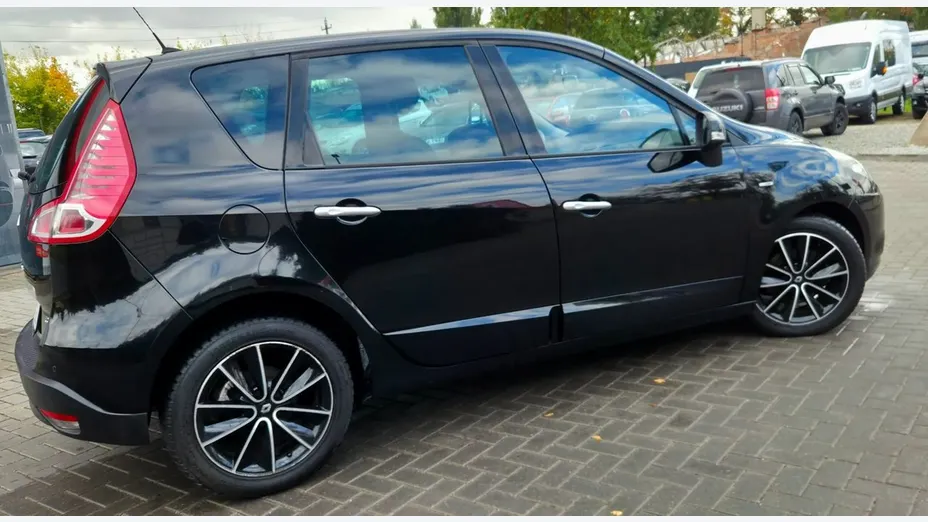 RENAULT Scenic -