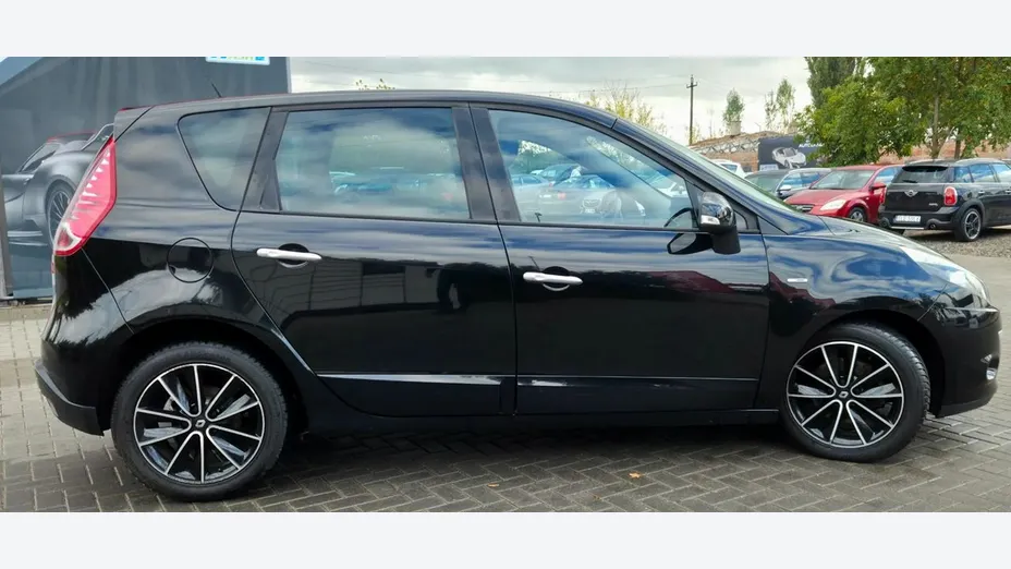 RENAULT Scenic -