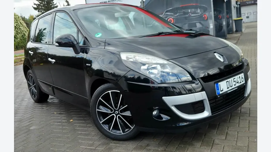 RENAULT Scenic -